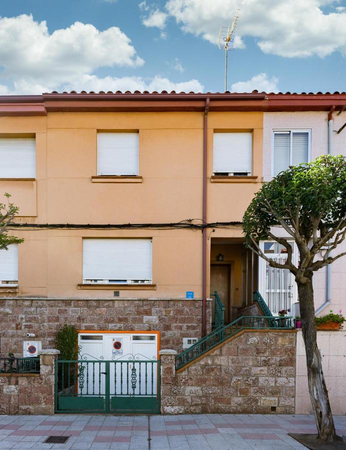 Housingleon - Casa Nueva A 400 Metros De La Plaza Mayor Eksteriør billede